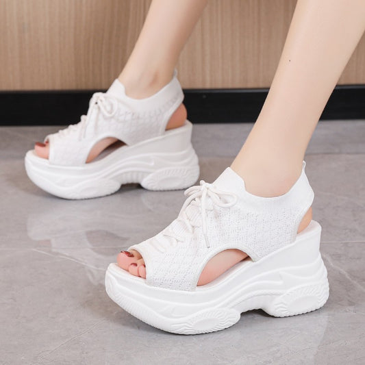 Sandali sportivi con zeppa e tacco alto in Flyknit da donna
