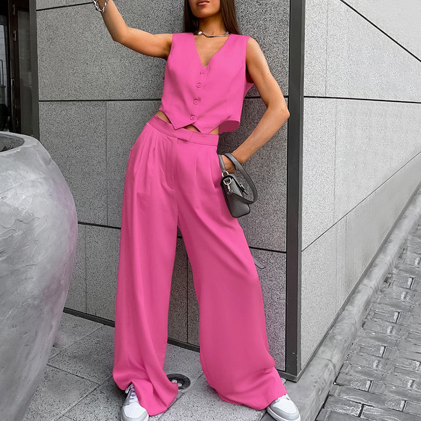 Completo due pezzi con gilet e pantaloni corti da donna