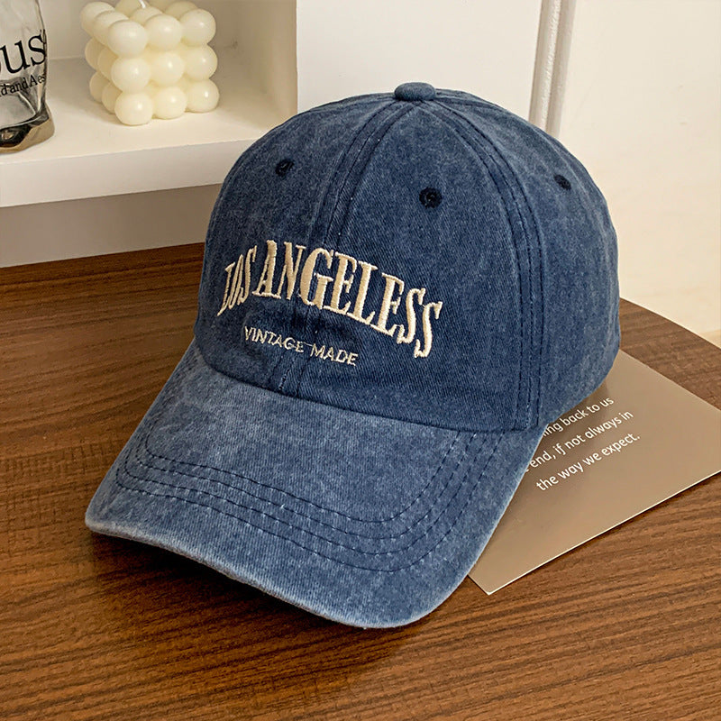 Berretto con visiera ricamato con lettere in denim da baseball lavato