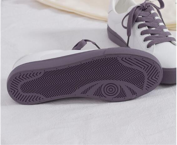 Nuova versione coreana primaverile delle scarpe bianche selvatiche da donna, scarpe da ginnastica retrò alla fragola, da studentesse, ins