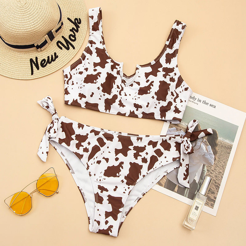 Costume da bagno bikini con fiocco e stampa mucca divisa da donna