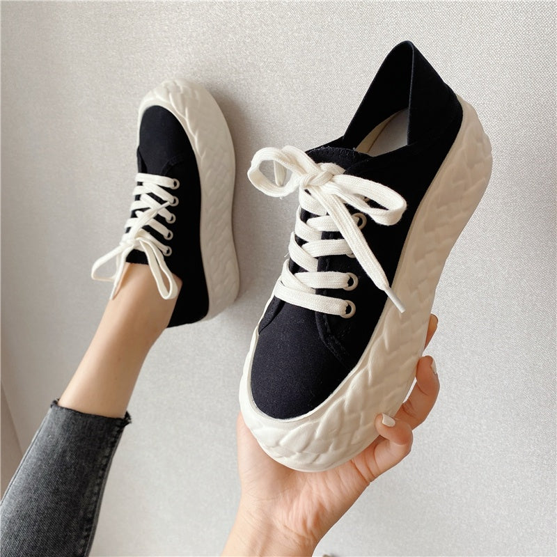 Passende zweiteilige Plateau-Loafer