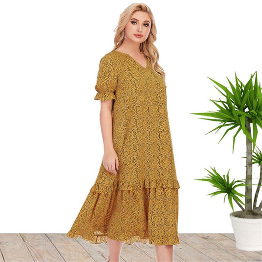Locker sitzendes Kleid mit V-Ausschnitt, kurzen Ärmeln und Print