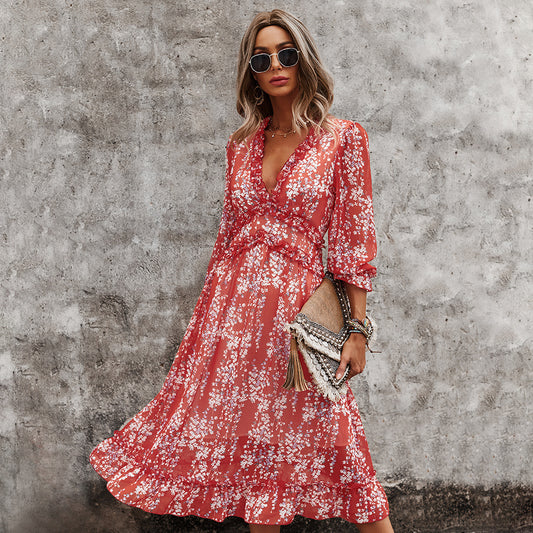 Kleid mit Blumenmuster und V-Ausschnitt