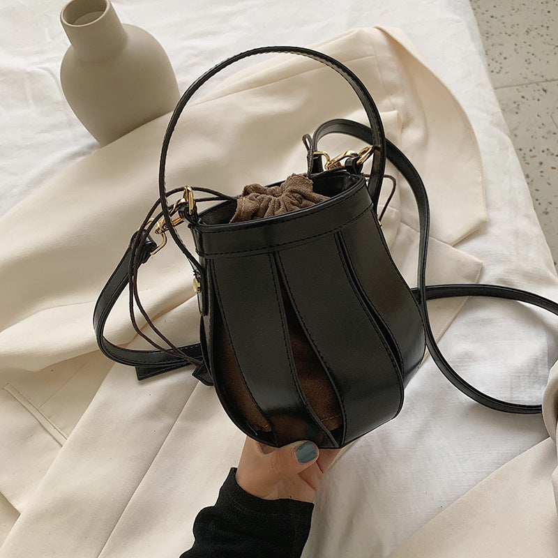 Borsa a secchiello portatile rossa a rete