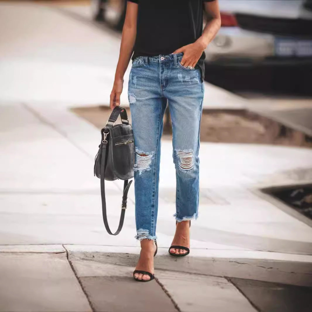 Zerrissene, nicht elastische Retro-Modejeans für Damen