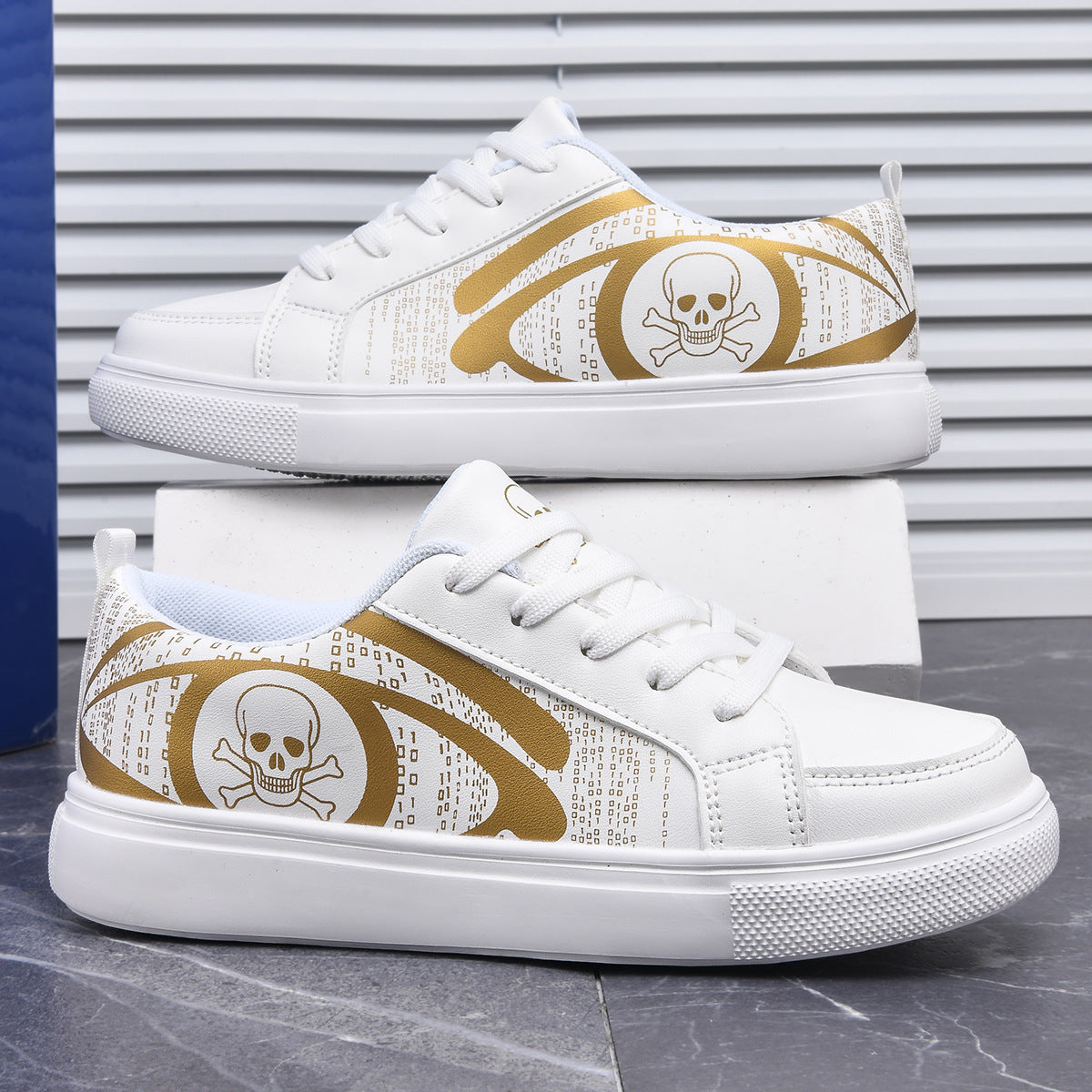 Scarpe da donna in pelle bianca alla moda taglie forti