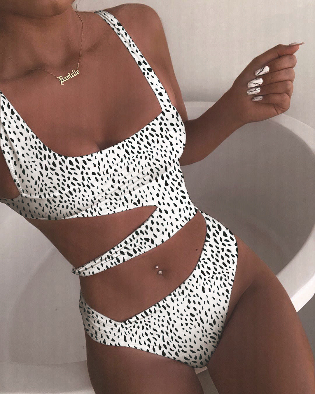 Solid Color One-piece Swimsuit Solid Color One-piece Bikini