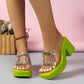Sandali estivi con suola spessa e tacco alto per le donne, pantofole con design di strass trasparenti, nuove alla moda