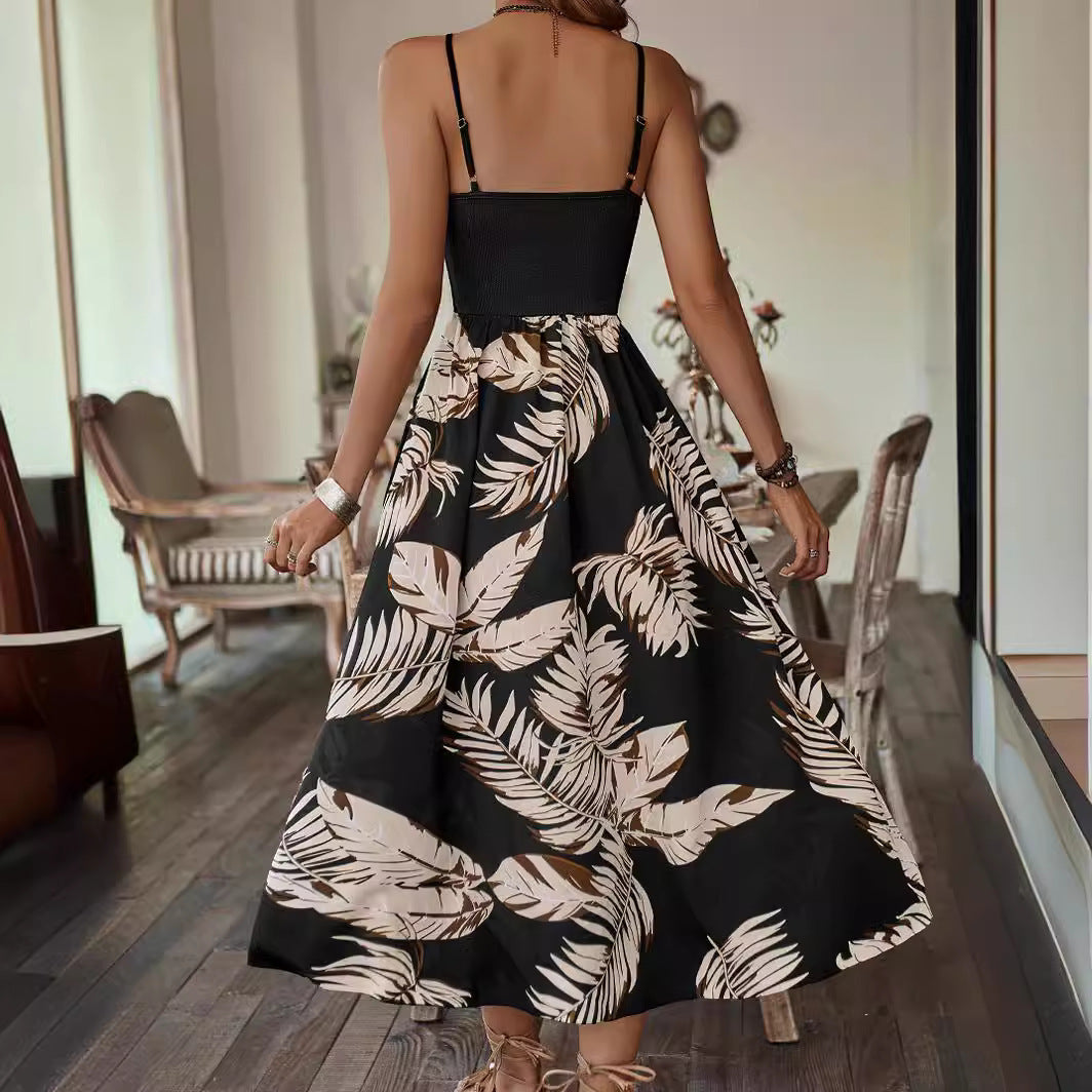 Abito da donna con spalline sottili, stampa e cuciture alla moda