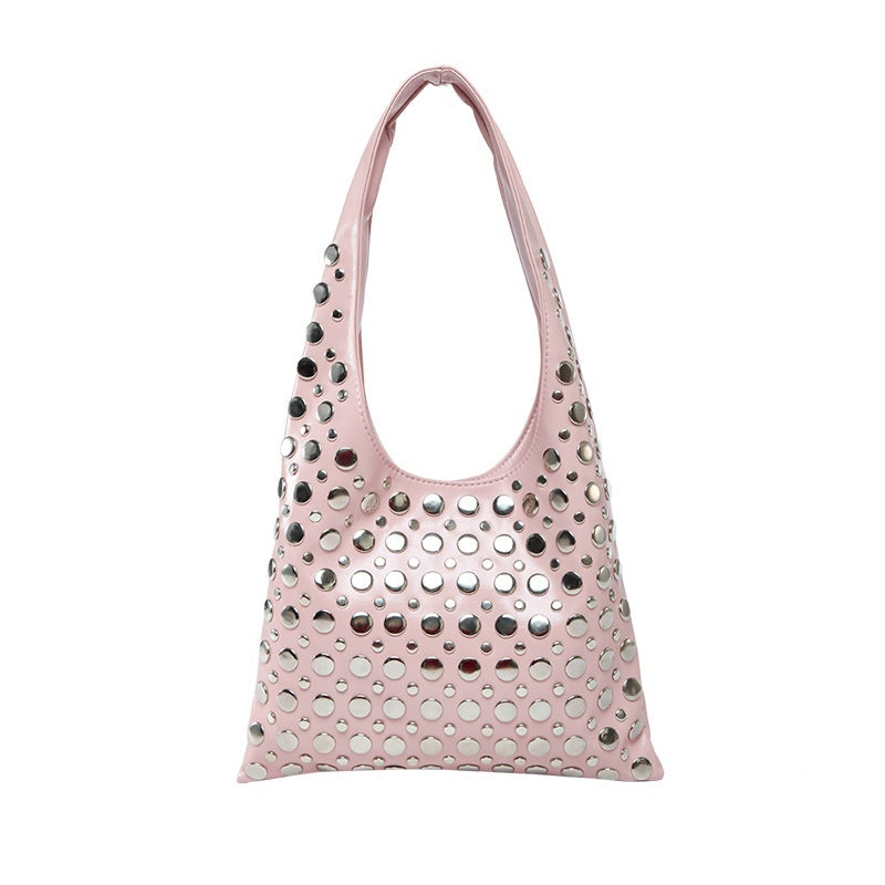 Borsa a tracolla con rivetti a pois da donna