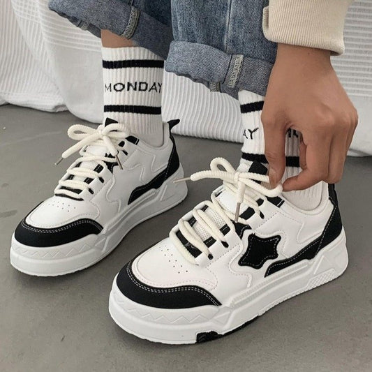 Scarpe da skate casual da studente abbinate con suola spessa in stile coreano da donna primaverili
