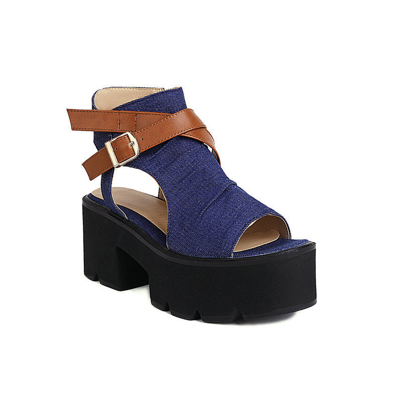 Sandali da donna in denim con cinturino in pelle e punta aperta, alla moda