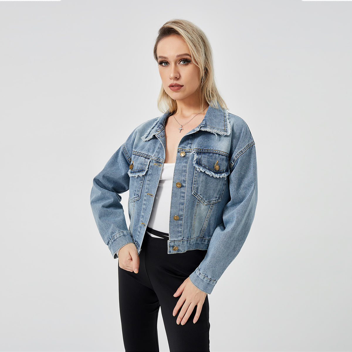Giacca a maniche lunghe in denim da donna, modello alla moda