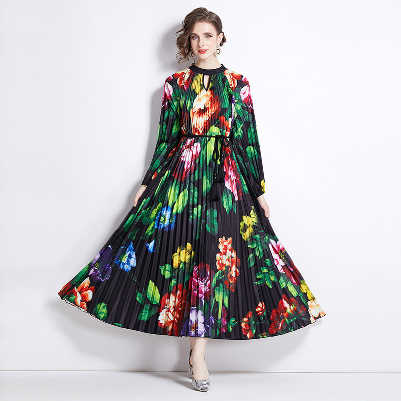 Plissiertes Kleid mit Quastengürtel für Damen