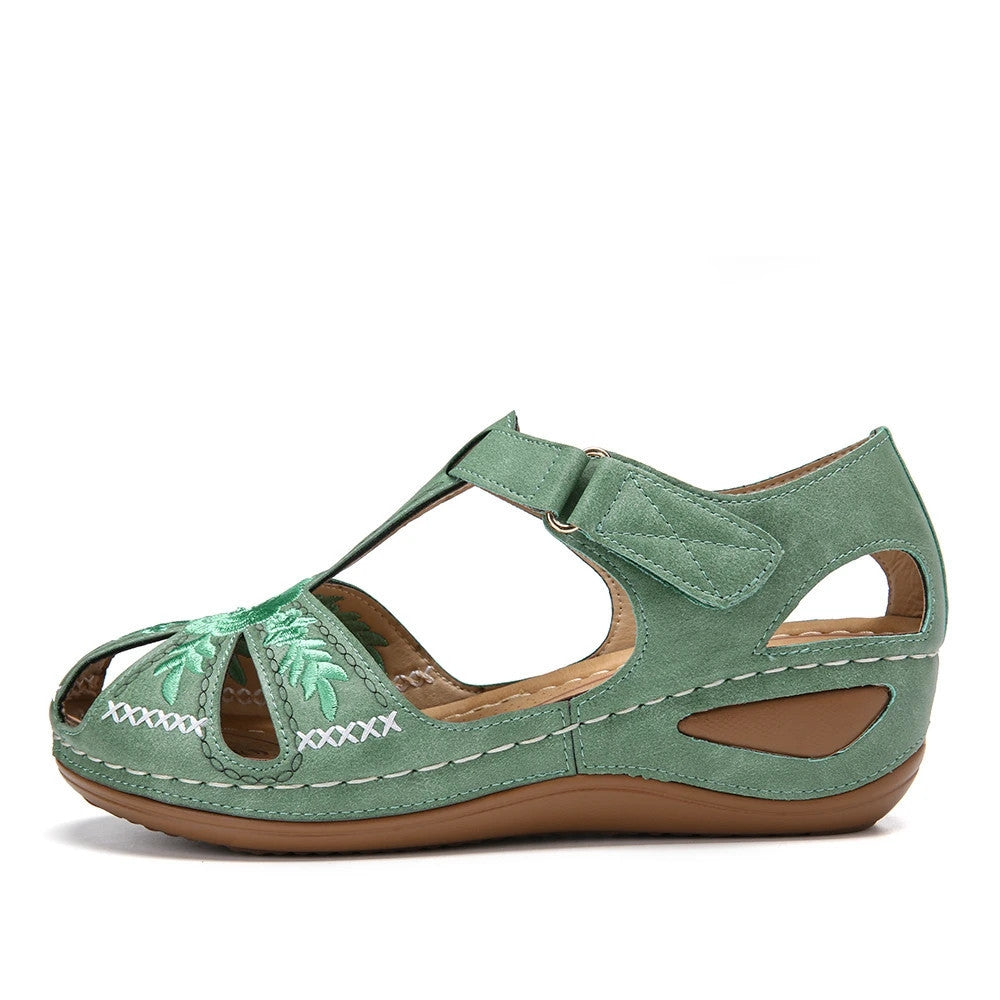 Casual Women's Sandals Stitching Non-slip Light Soft Tendon Bottom Plus Size Retro
