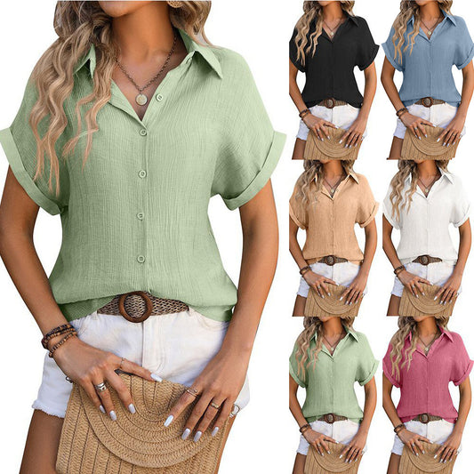 Camicia a pieghe ampia e casual estiva con bottoni e risvolto, a maniche corte, per abbigliamento da donna