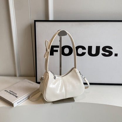 Borsa a tracolla obliqua rossa da portare a mano sotto le ascelle