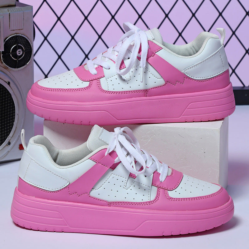 Coppia di scarpe da ginnastica con plateau morbide e comode
