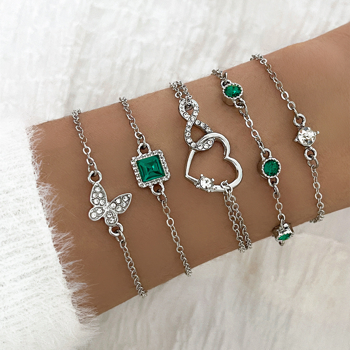 Böhmisches 5-teiliges Schmuckset mit grünen Kristallarmbändern für Damen