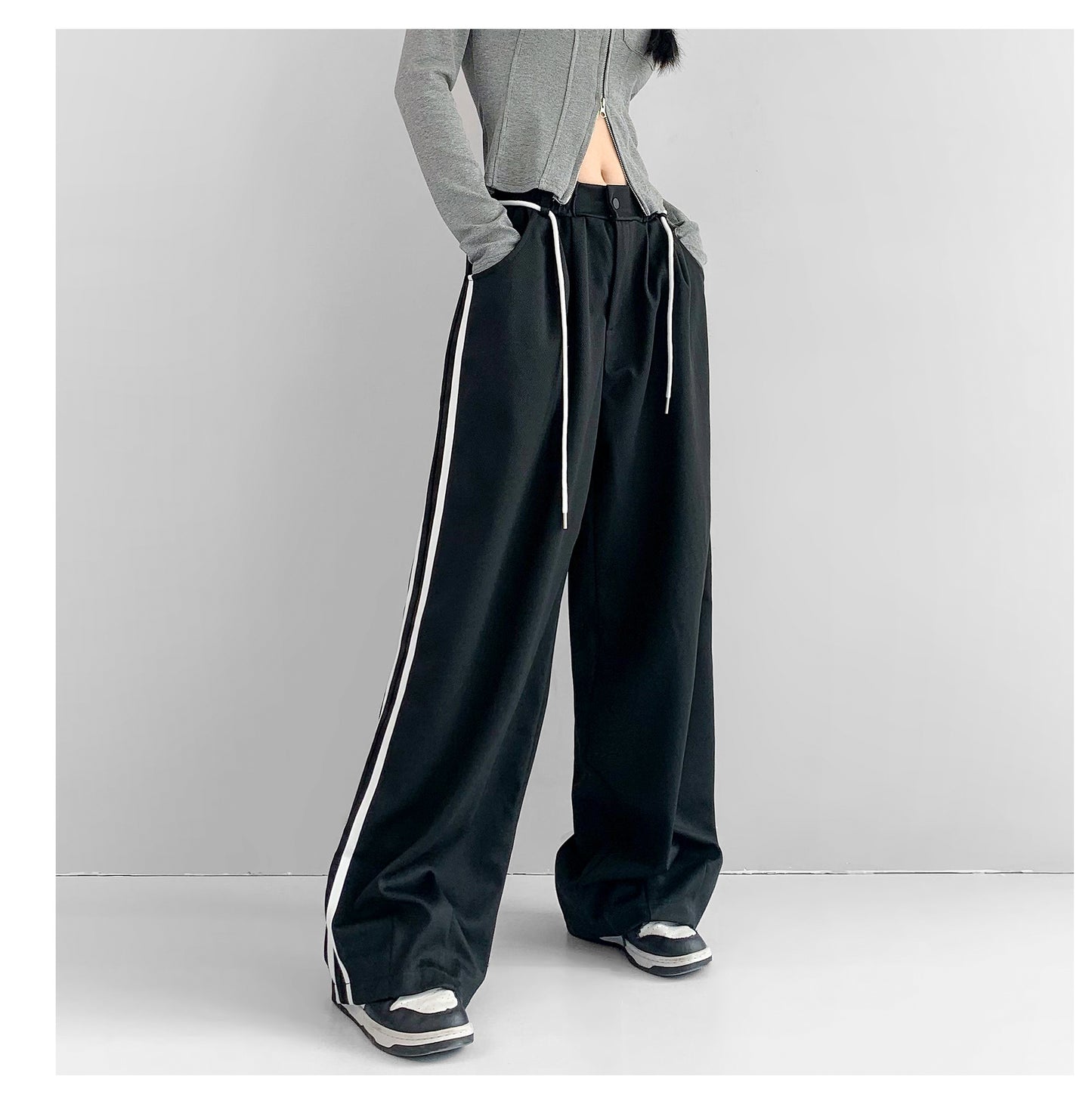 Pantaloni larghi color albicocca per donna con vita alta