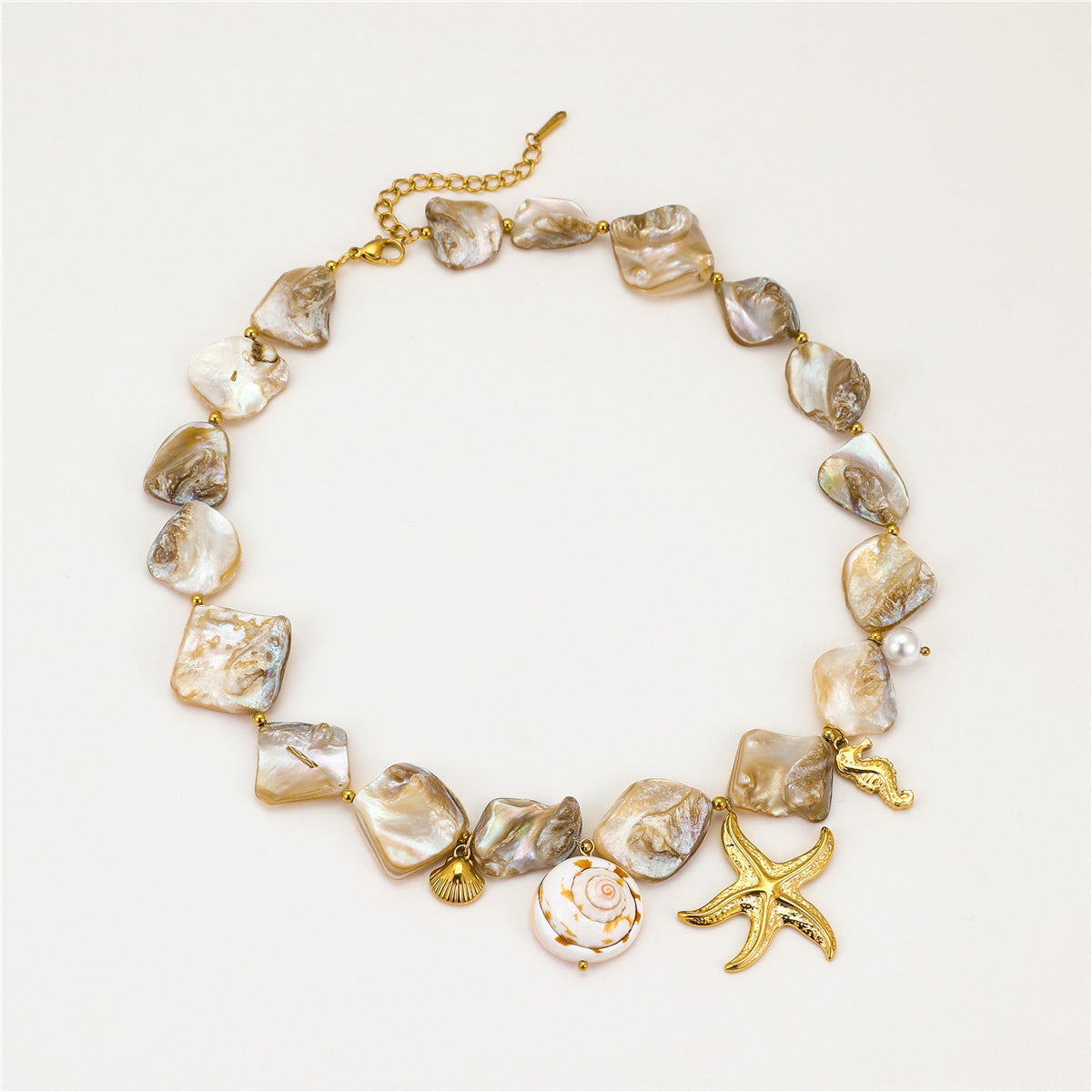 Catena per clavicola a forma di stella marina con conchiglia irregolare in stile vacanza
