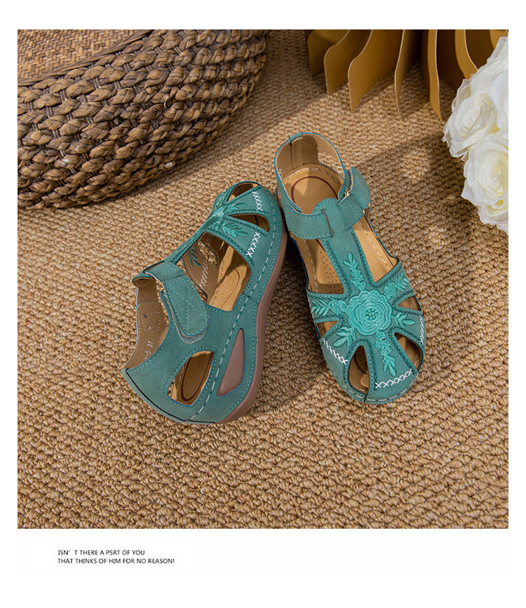 Casual Women's Sandals Stitching Non-slip Light Soft Tendon Bottom Plus Size Retro