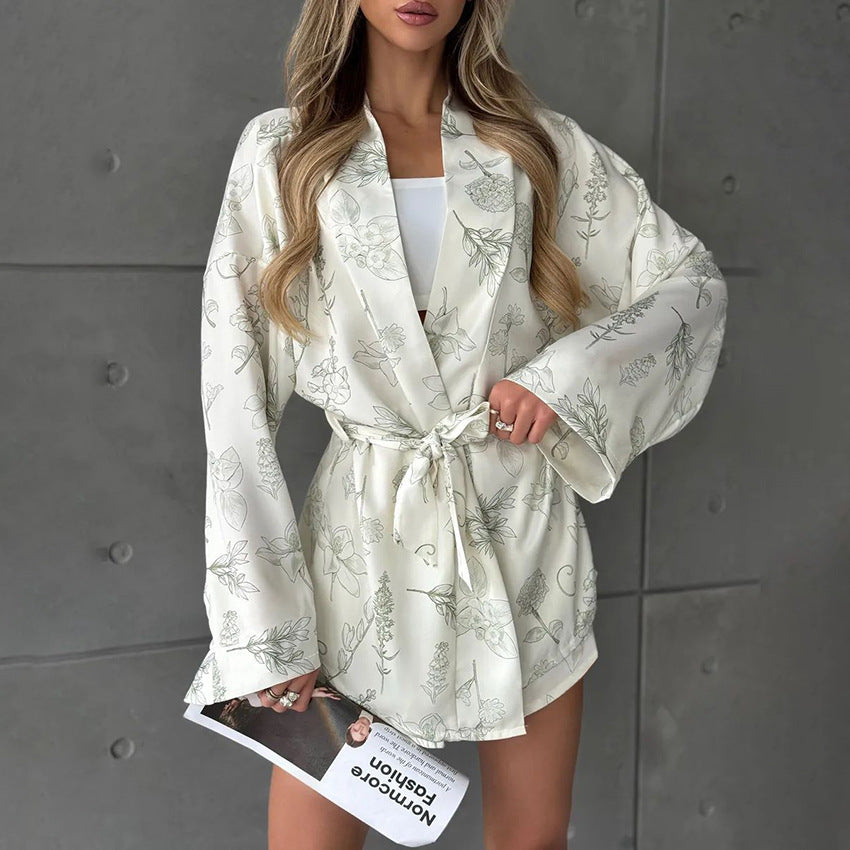Set pigiama a due pezzi con pantaloncini a maniche lunghe e stampati alla moda