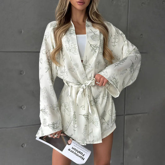 Set pigiama a due pezzi con pantaloncini a maniche lunghe e stampati alla moda