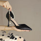 Scarpe con tacco a spillo a punta e scollate