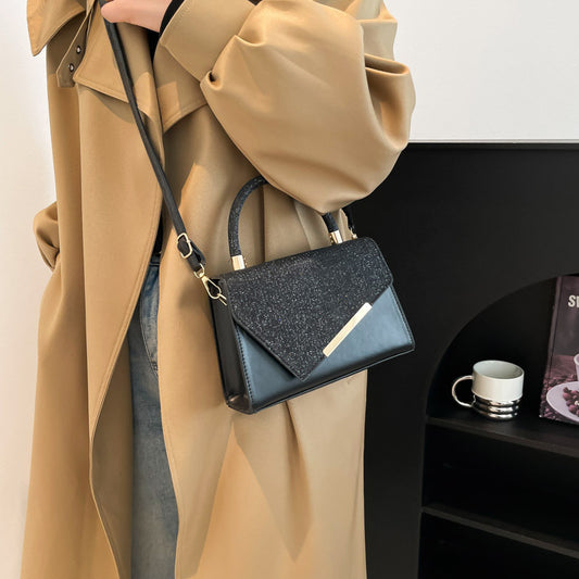 Borsa a mano alla moda con design speciale per autunno e inverno