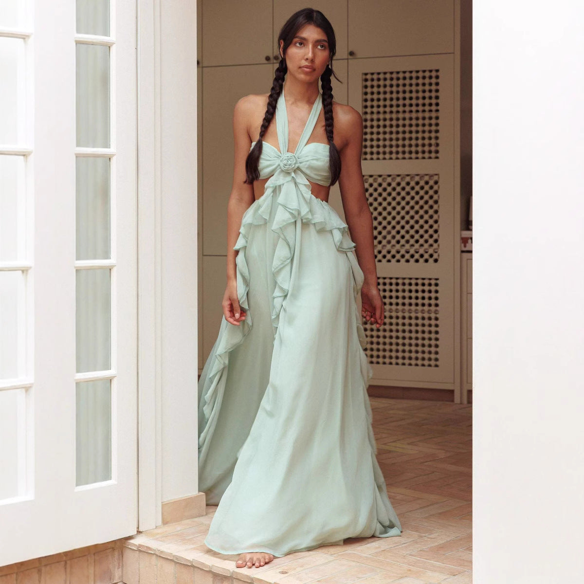 Niche Abito a tubino con volant da donna