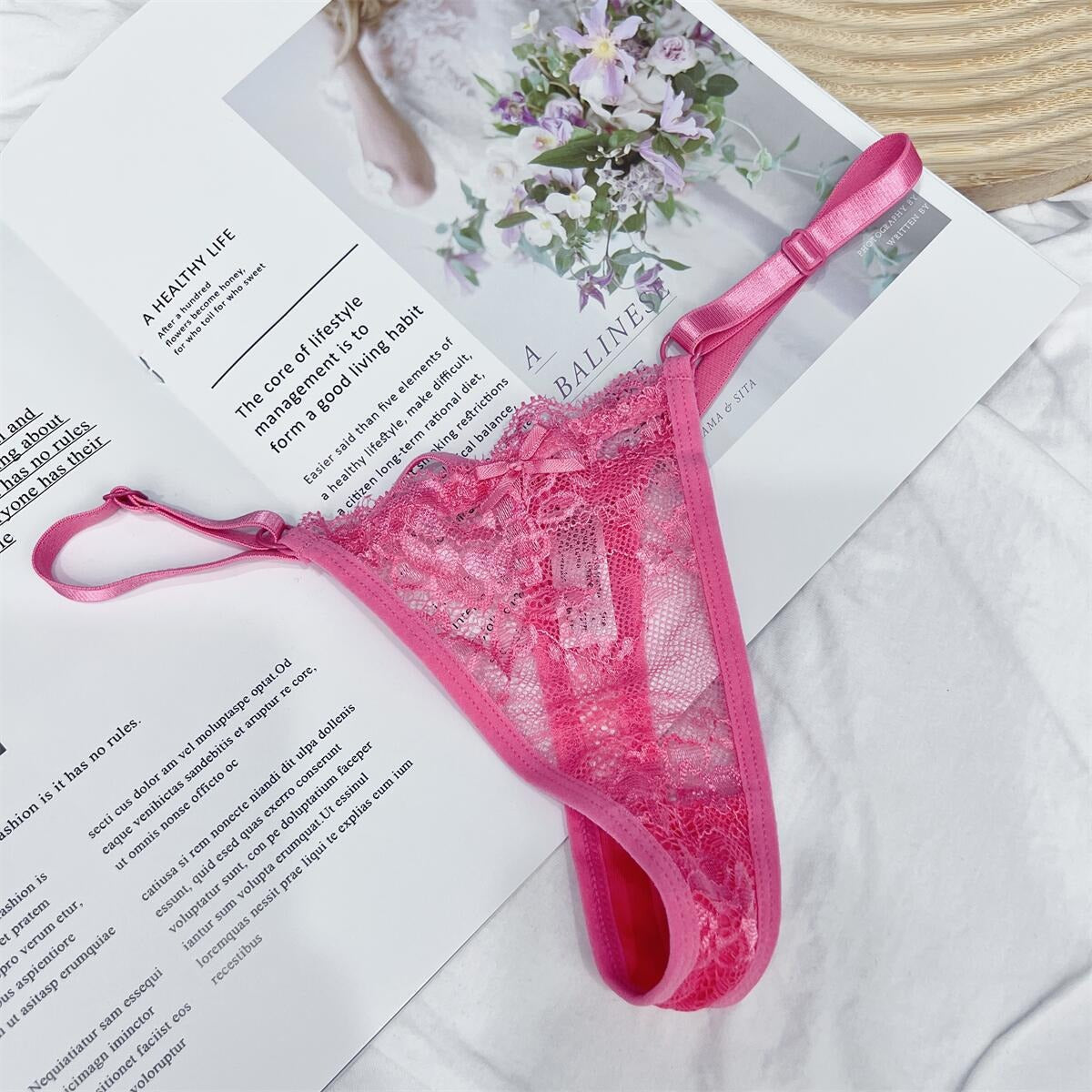 Hohle Spitze, verstellbare Schnalle, niedrige Taille, weiche, bequeme Unterwäsche für Damen