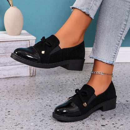 Damen-Loafer mit Schleife und klobigem Absatz und einem Pedal