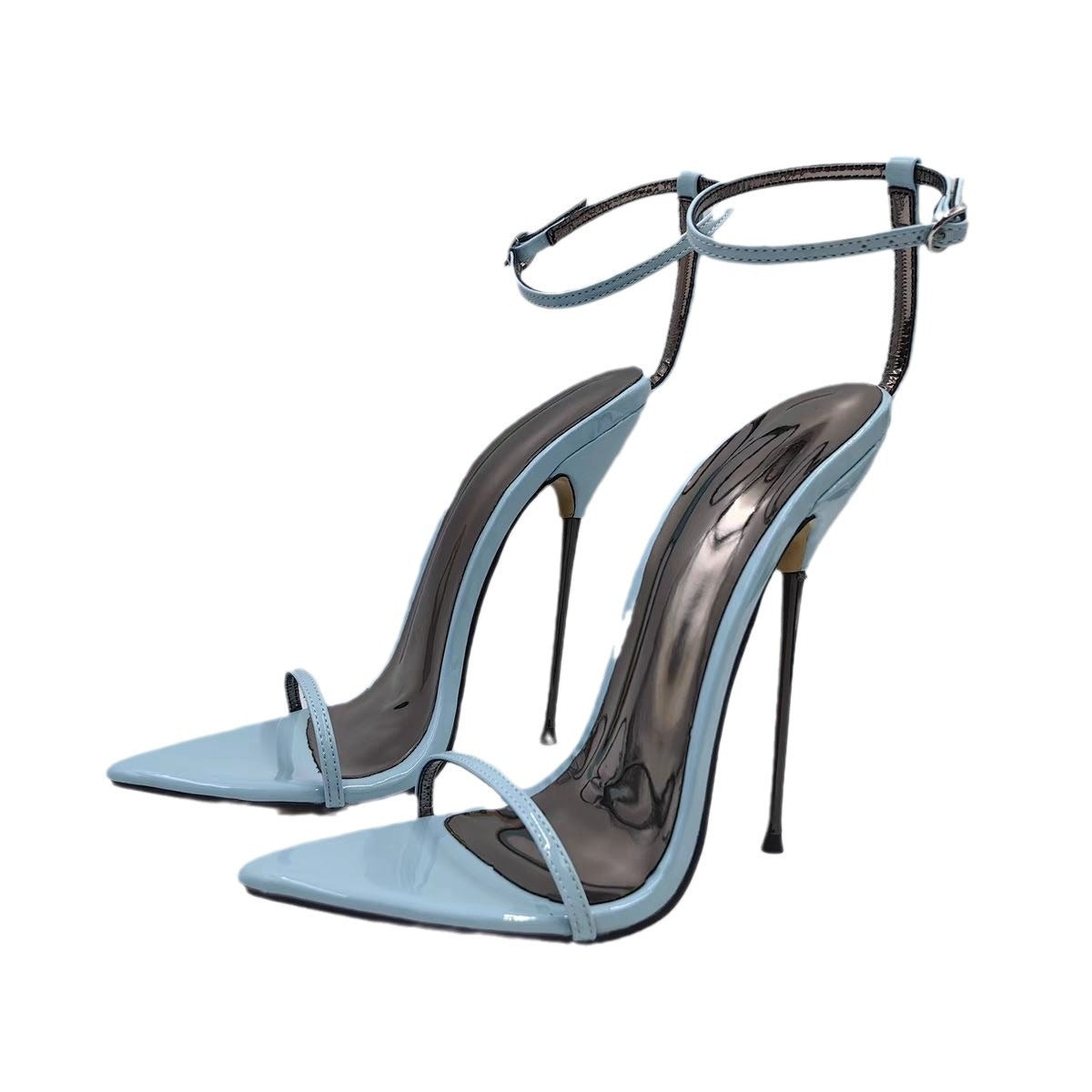 Tacchi alti ultra-fini personalizzati alla moda per le donne