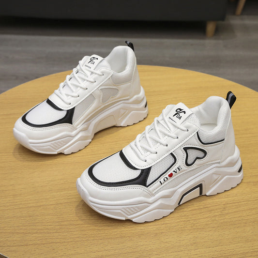 Scarpe da donna bianche con plateau basse e casual sportive primaverili, con aumento dell'altezza