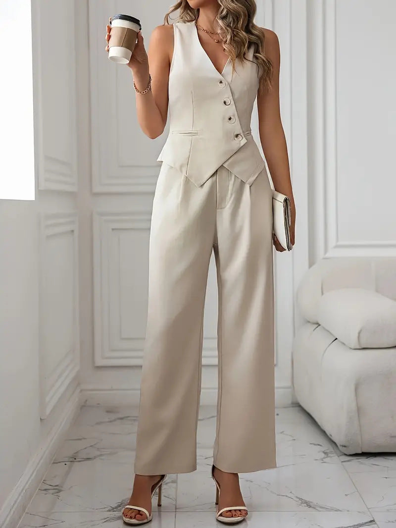 Completo da donna alla moda casual con gilet e pantaloni