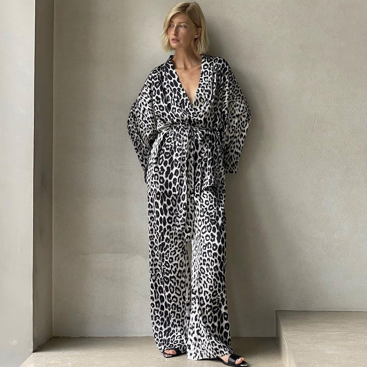 Pantaloni a maniche lunghe con stampa leopardata, abito allacciato, nuovo abito due pezzi da donna