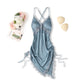 Camicia da notte sottile da donna con bella schiena