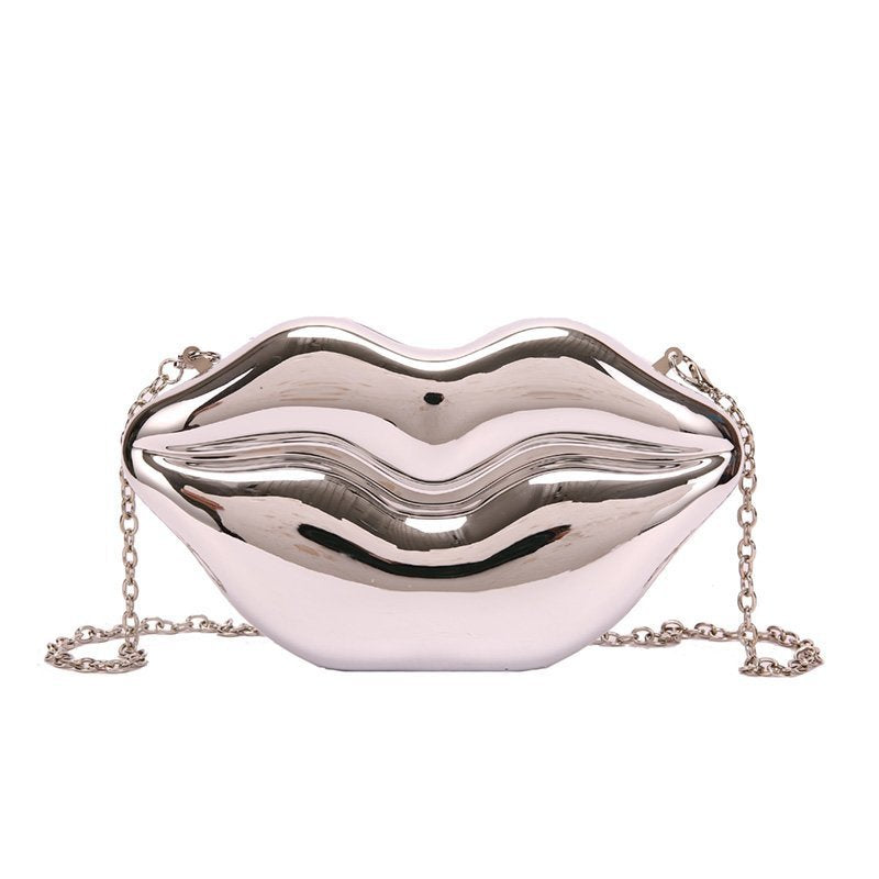 Borsa a tracolla con catena lucida da donna
