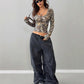 Maglietta a maniche lunghe mimetica con design Hot Girl da donna