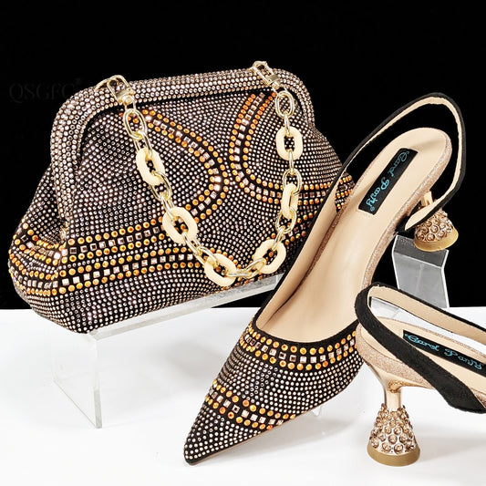 Scarpe e borse da donna a punta e scollate