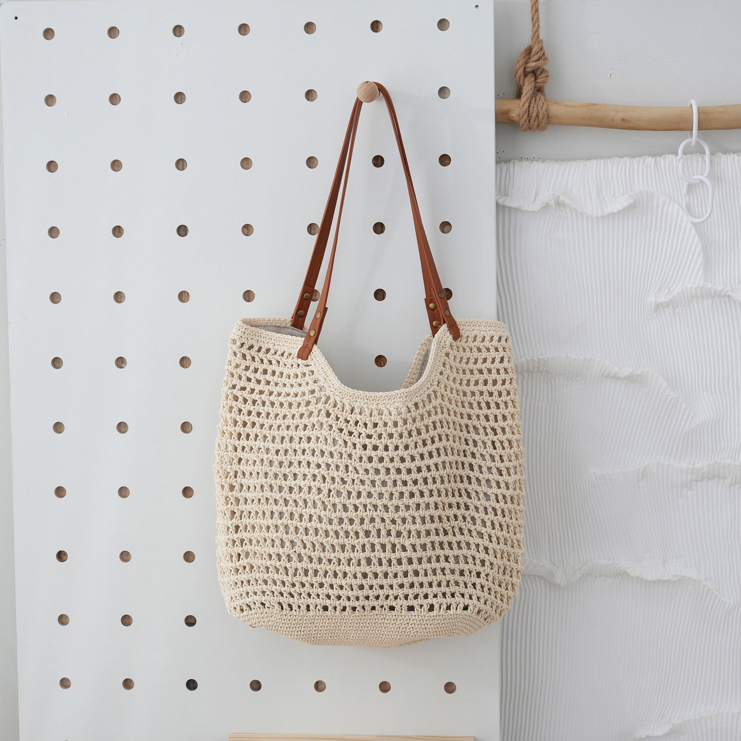 Borsa a mano in paglia leggera intrecciata a maglia cava casual da spiaggia