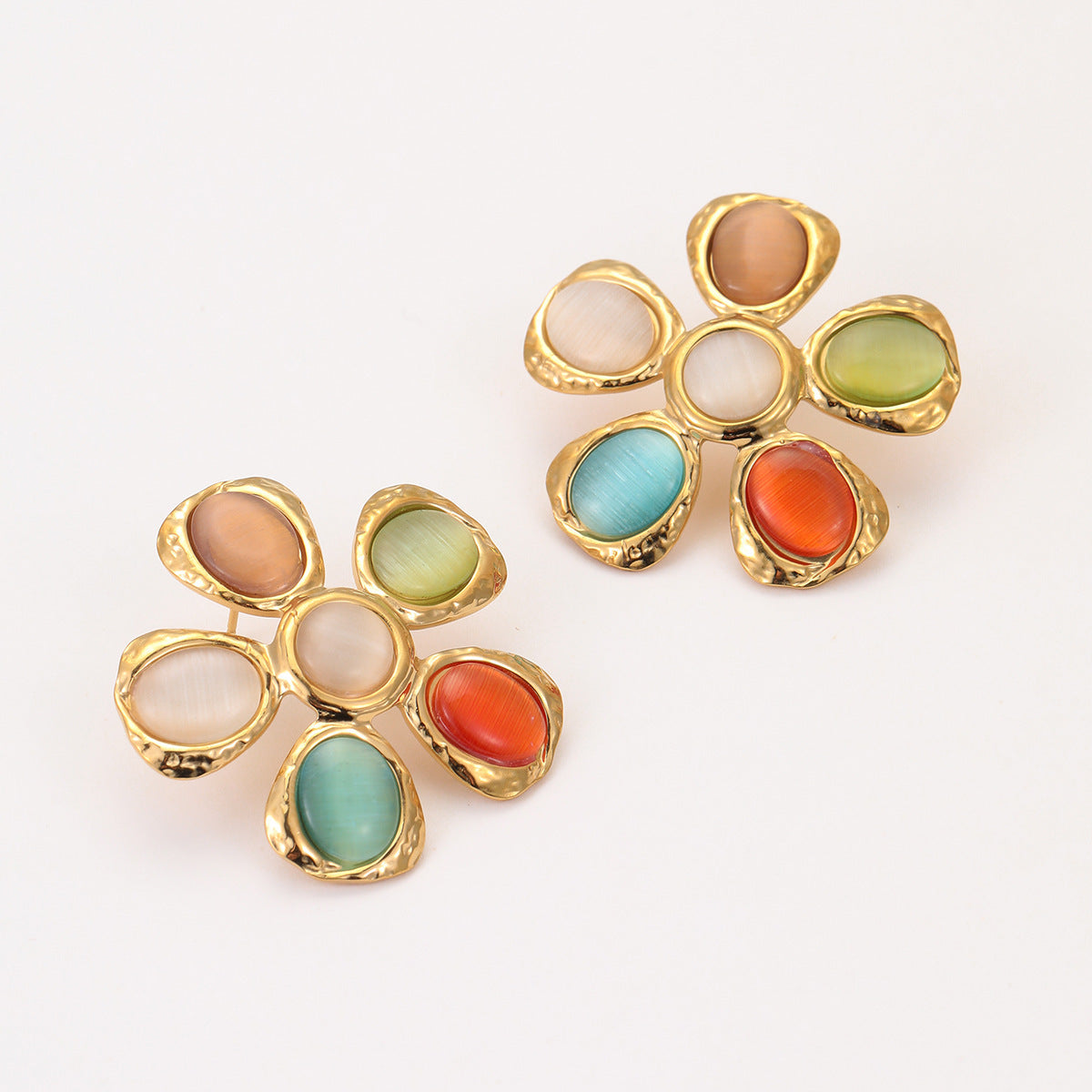 Bunter Opal Hammered Flower Ohrringe Anzug