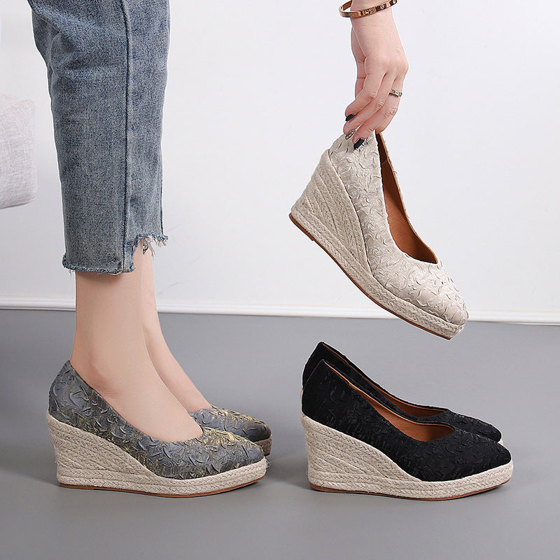 Scarpe da donna alla moda con punta affilata, tacco alto e scollatura bassa, fondo in corda di canapa intrecciata in paglia
