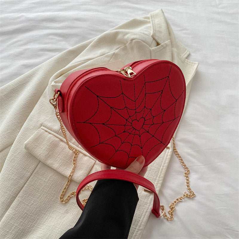 Borsa a tracolla con catena Hearts