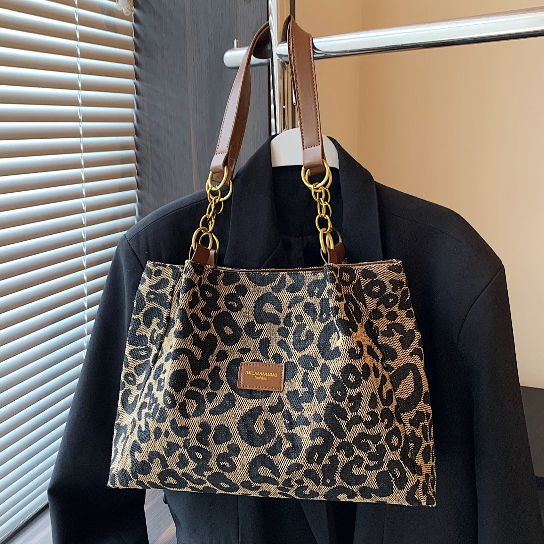 Large Capacity Commute Leisure Tote Bag