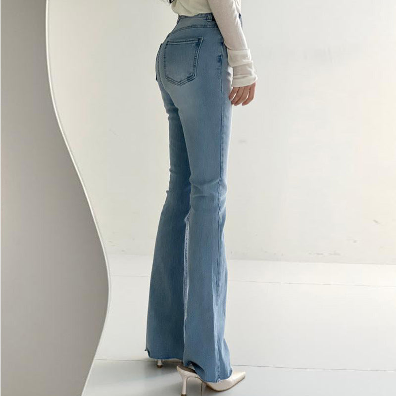 Vielseitige, schlankmachende Jeanshose mit hoher Taille und zwei Knöpfen sowie Doppeltaschen im Frühlings-Design, leicht ausgestellt für Damen