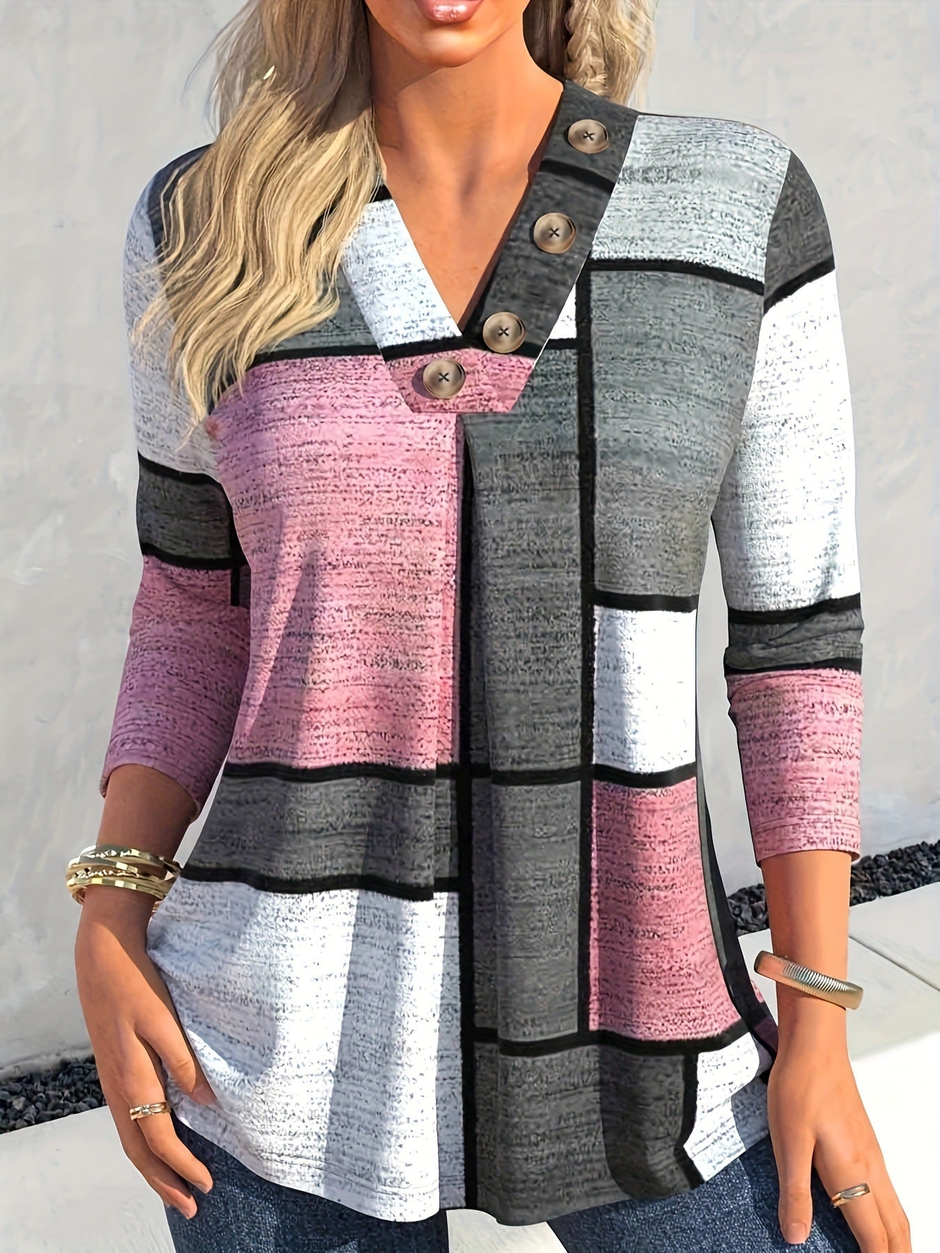 Maglietta con scollo a V alla moda da donna
