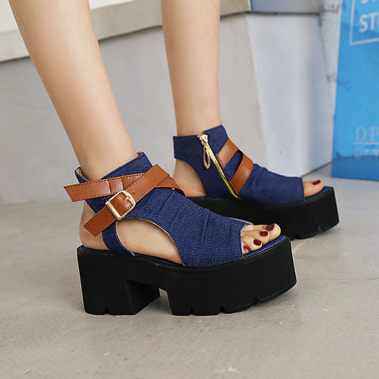 Sandali da donna in denim con cinturino in pelle e punta aperta, alla moda